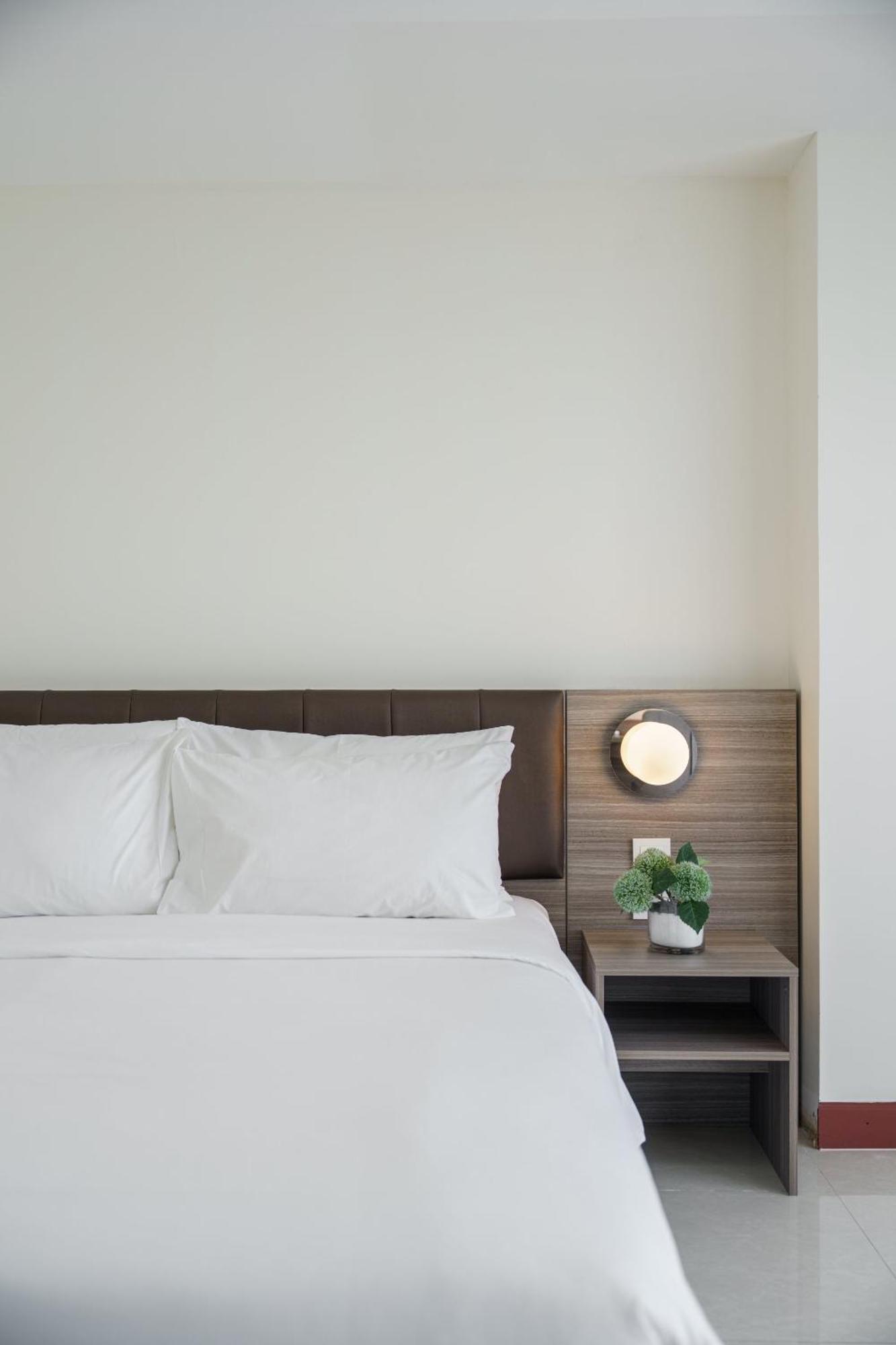 Surestay By Best Western Iconic Suvarnabhumi Bang Bo Exterior photo
