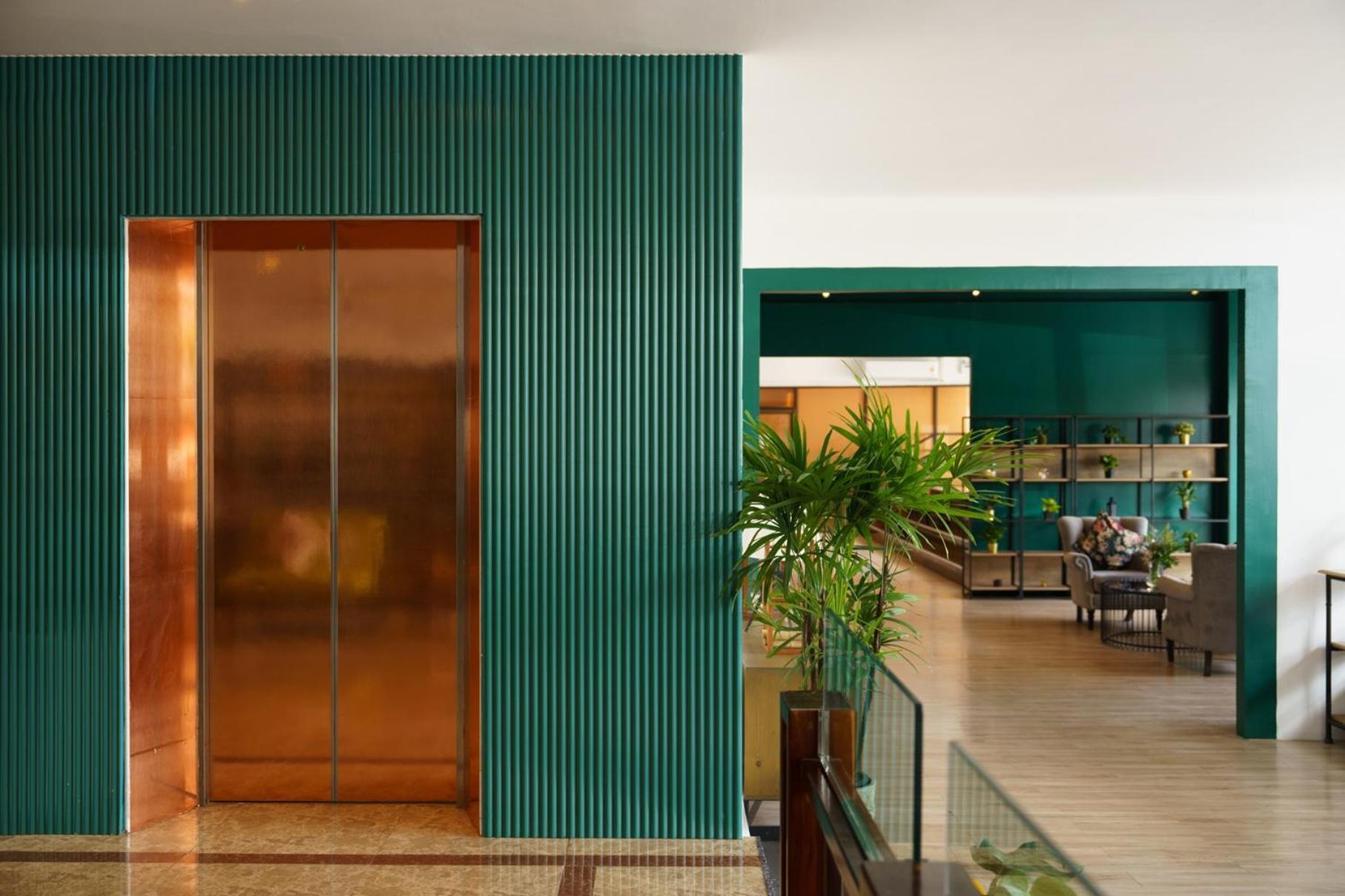 Surestay By Best Western Iconic Suvarnabhumi Bang Bo Exterior photo