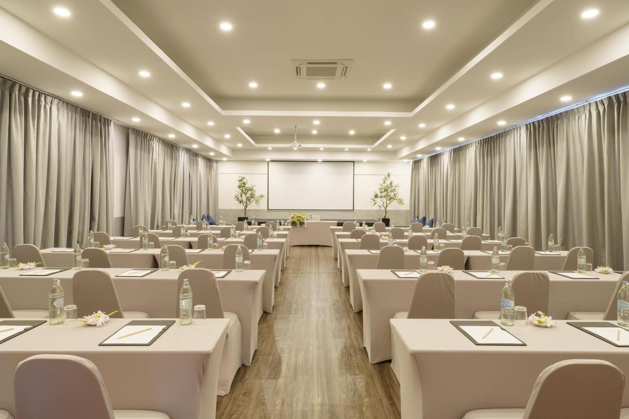 Surestay By Best Western Iconic Suvarnabhumi Bang Bo Exterior photo